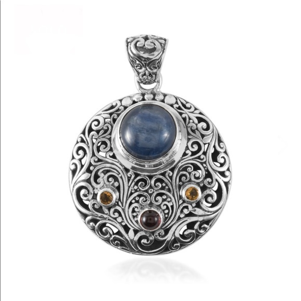 6+ carat Himalayan Kyanite 925 Bali Legacy pendant & necklace